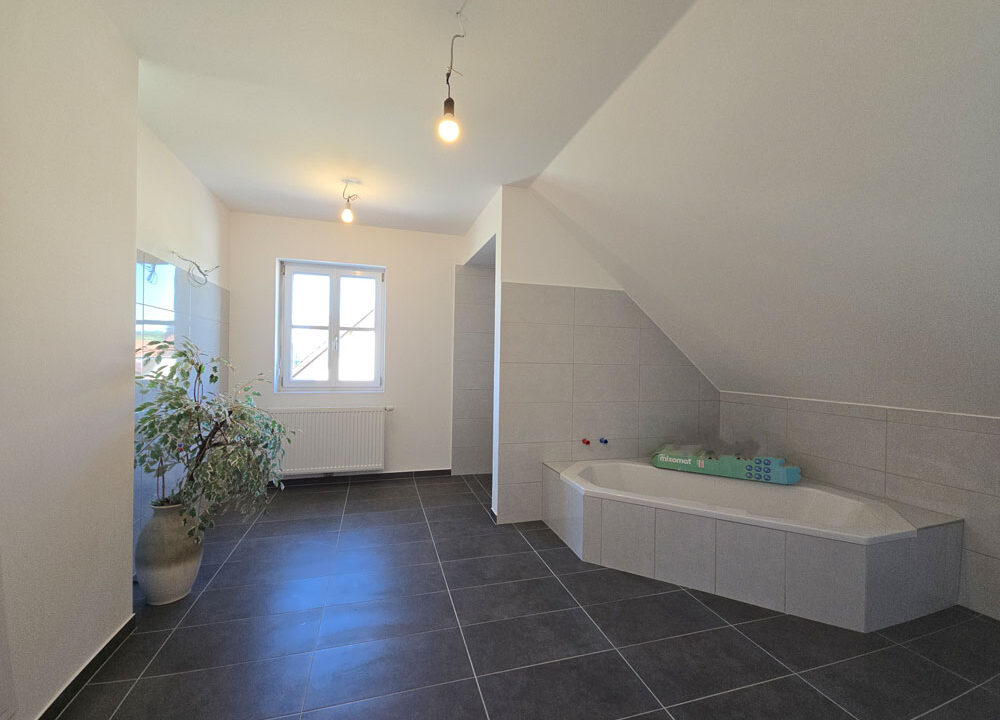 3470_kirchberg_wagram_og_bad