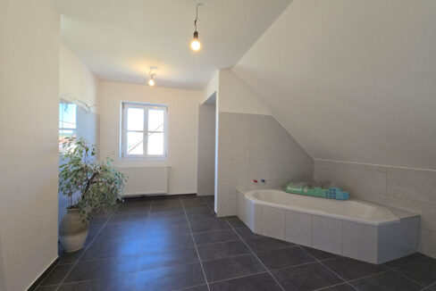 3470_kirchberg_wagram_og_bad