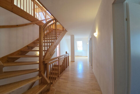 3470_kirchberg_wagram_og_stiege