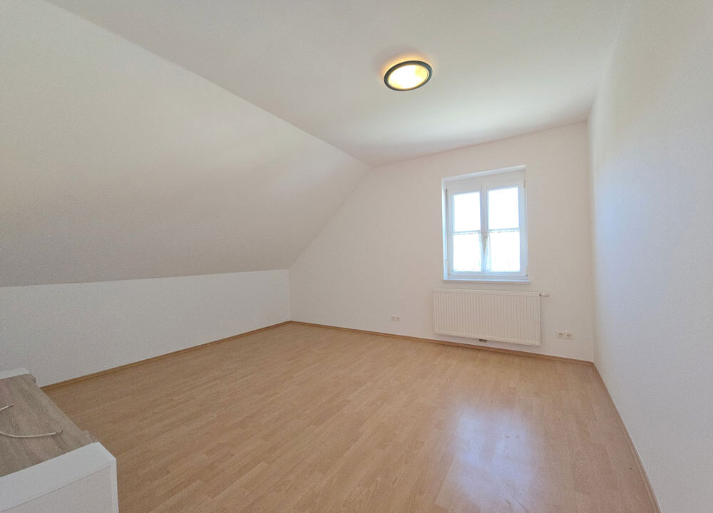 3470_kirchberg_wagram_og_zi1