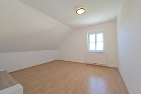 3470_kirchberg_wagram_og_zi1
