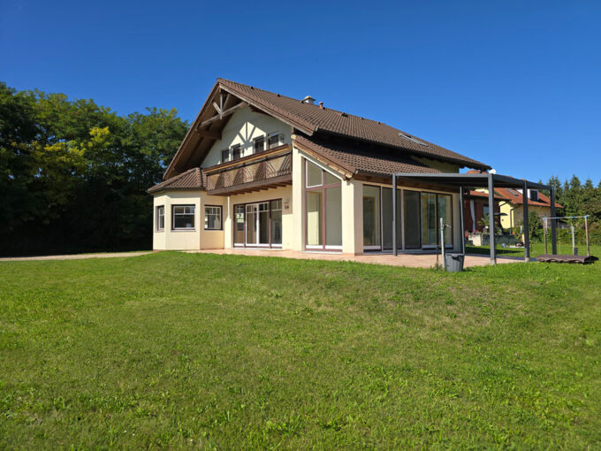 3701 nahe Großweikersdorf/Großwiesendorf: Gemütliches Einfamilienhaus auf 2 Wohnebenen mit Wohnkeller