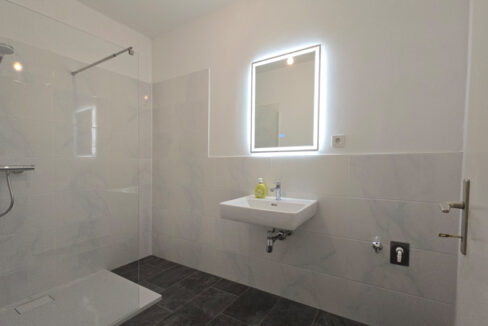 2120_wolkersdorf_bad